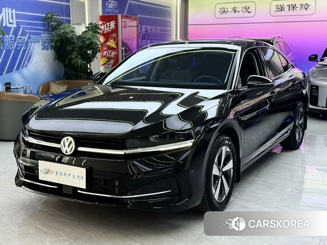 Volkswagen Magotan 2025 Черный из Китая, фото 5