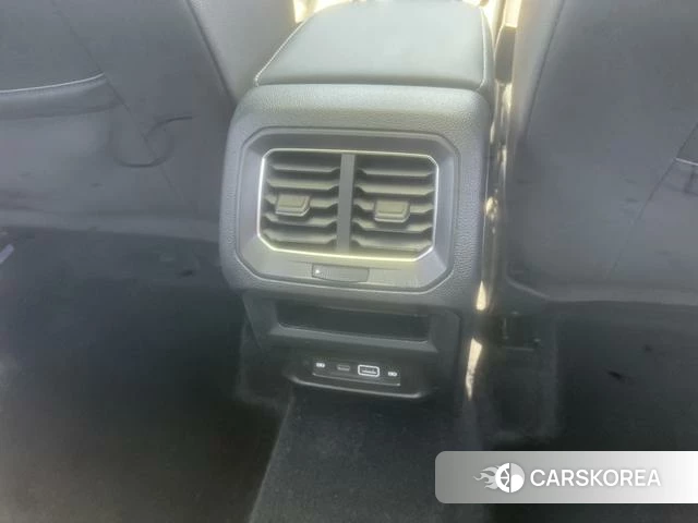 Volkswagen Tiguan L id 4274233 из Китая 16