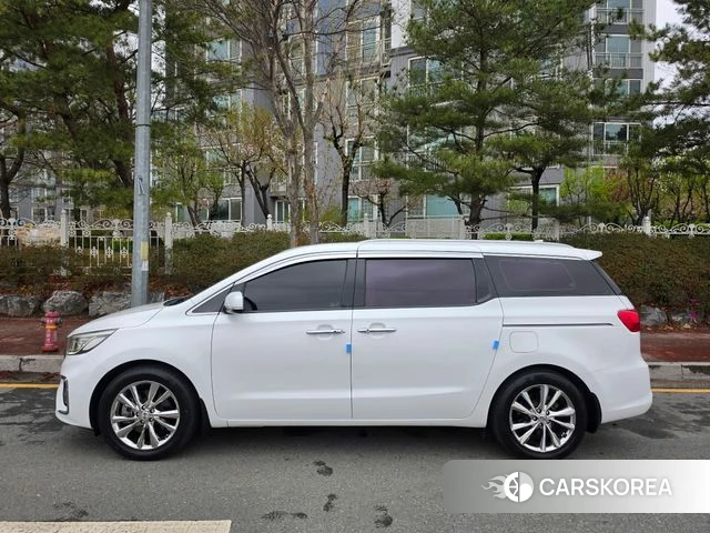 Kia The New Carnival id 3925018 из Кореи 13