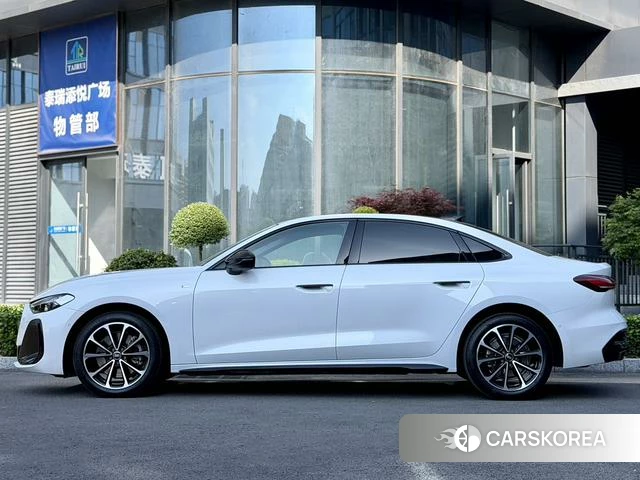 Audi A5L 2025 Белый из Китая, фото 6