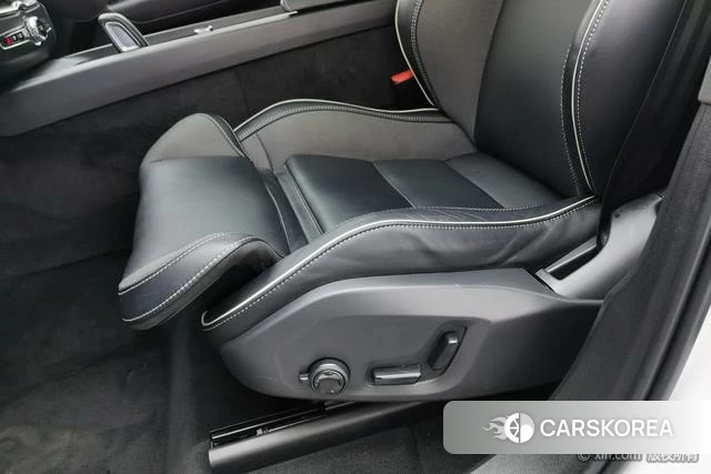 Volvo XC60 PHEV id 4213658 из Китая 17