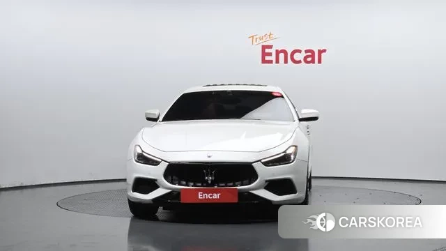 Maserati Ghibli id 3499917 из Кореи 13