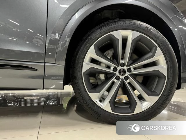 Audi Q8 (4M) id 4527384 из Кореи 7