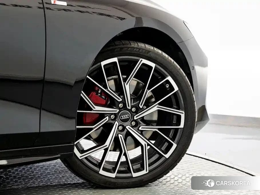 Audi A6L id 4589376 из Китая 17