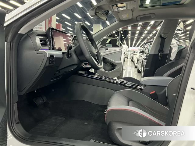 Volkswagen Lingdu 2024 Белый из Китая, фото 5