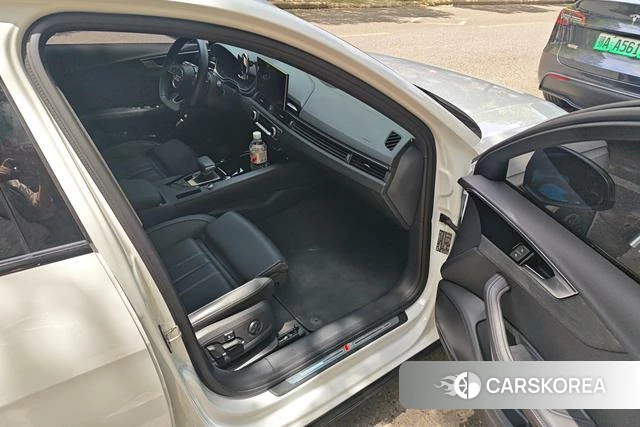 Audi A4L id 4275801 из Китая 10
