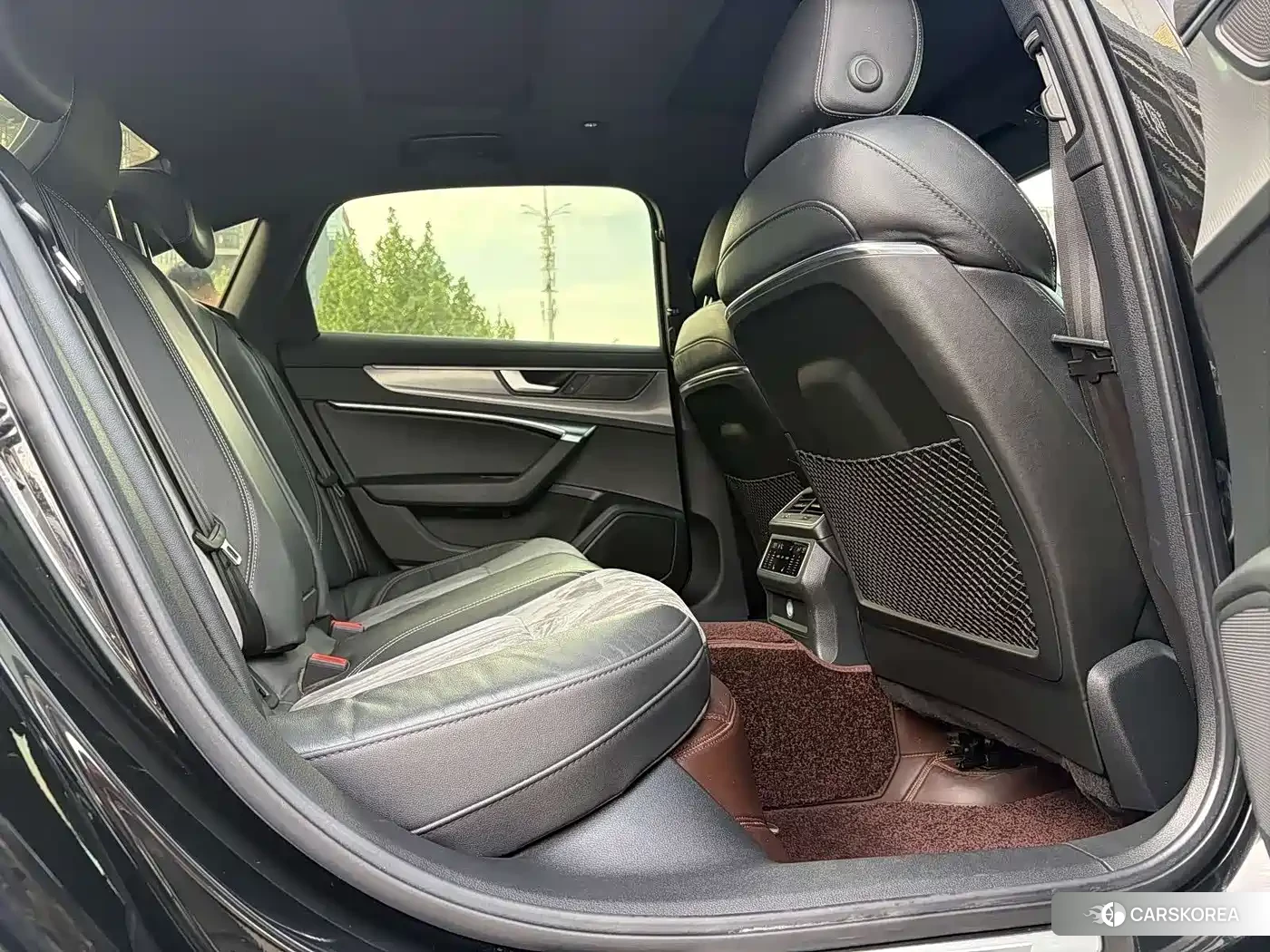 Audi A6L 2022 Черный из Китая, фото 6