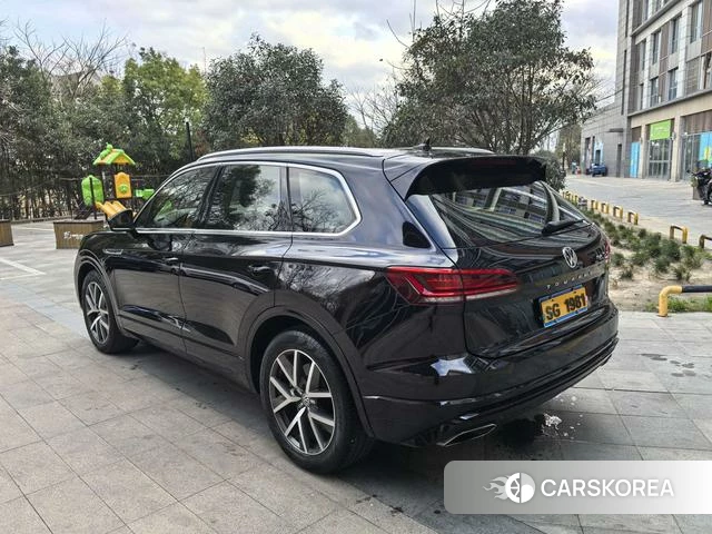 Volkswagen Touareg 2019 Черный из Китая, фото 4