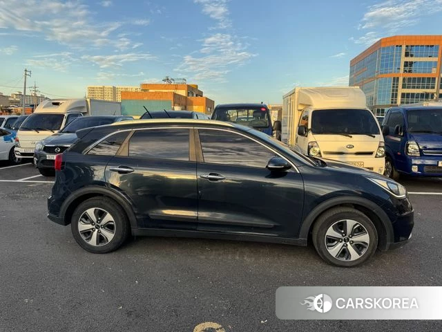Kia Niro 2018 Черный из Кореи, фото 4