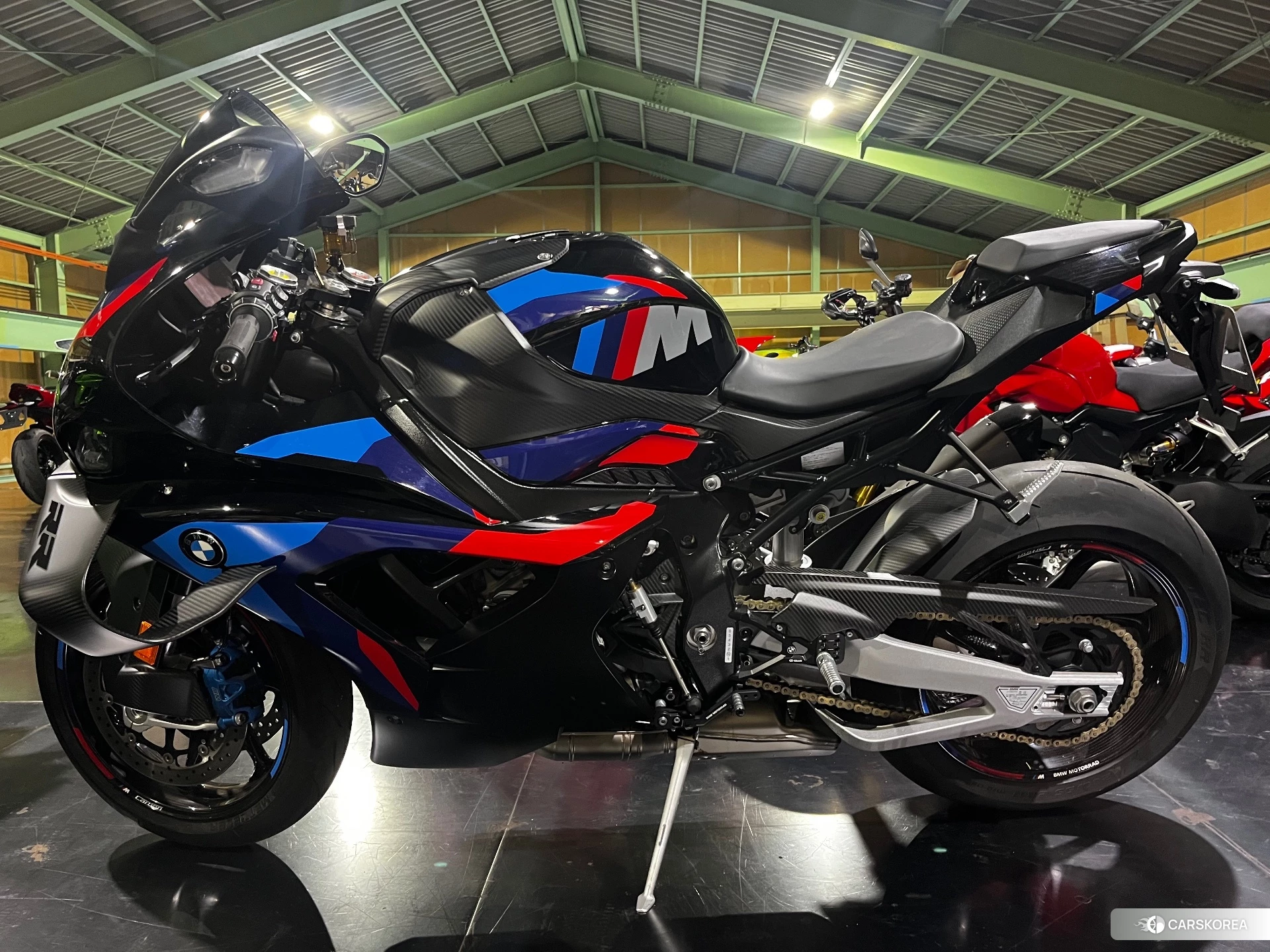 BMW M1000RR 2025 из Японии, фото 2