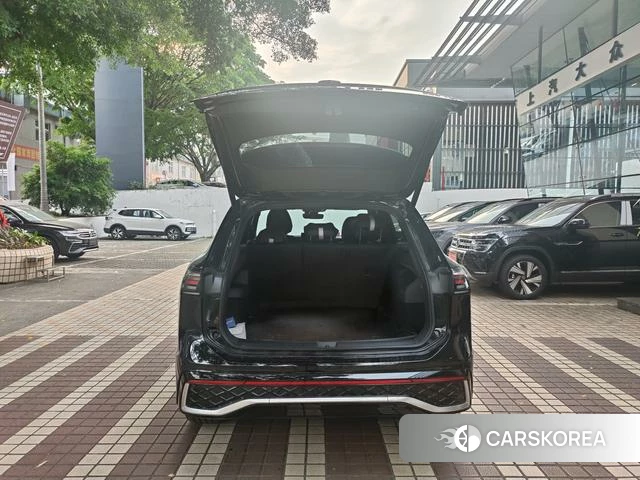Volkswagen Tiguan L 2025 Черный из Китая, фото 6