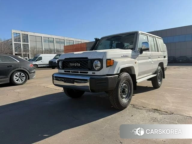 Toyota Land Cruiser 70 Series id 4263215 из Китая 10