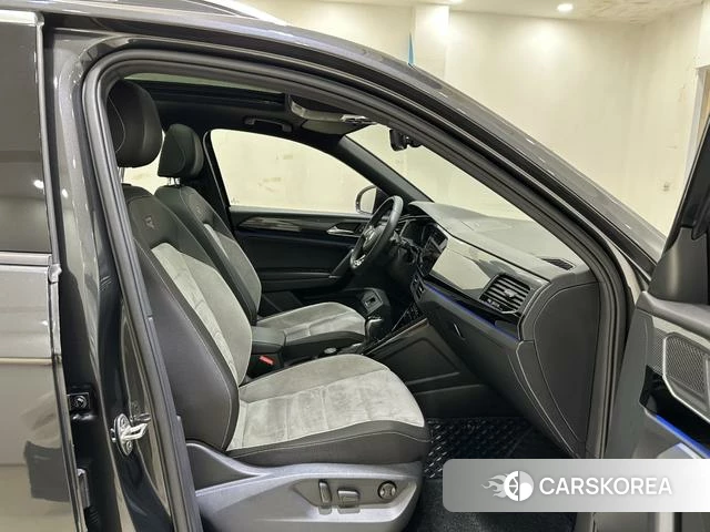 Volkswagen Tanyue 2021 Темно-серый из Китая, фото 6