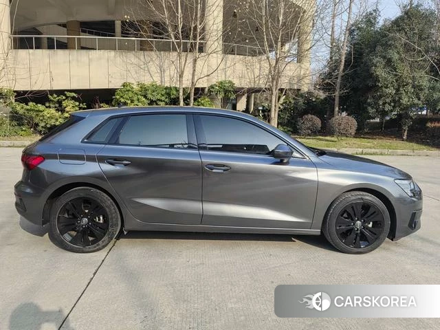 Audi A3 2021 Серебристо-серый из Китая, фото 3