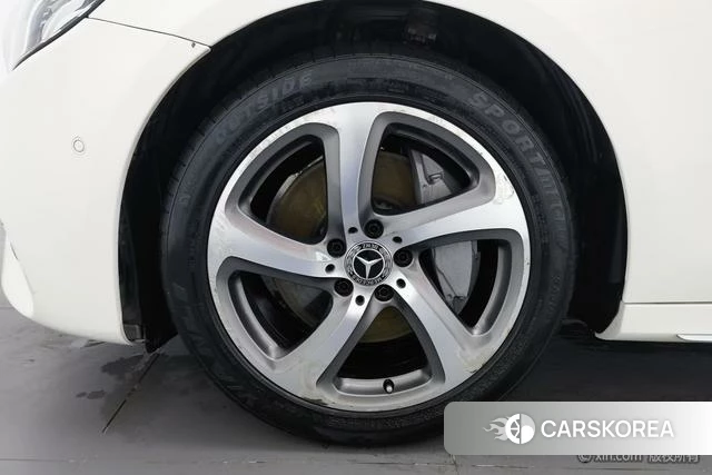 Mercedes-Benz E-class id 4210661 из Китая 16