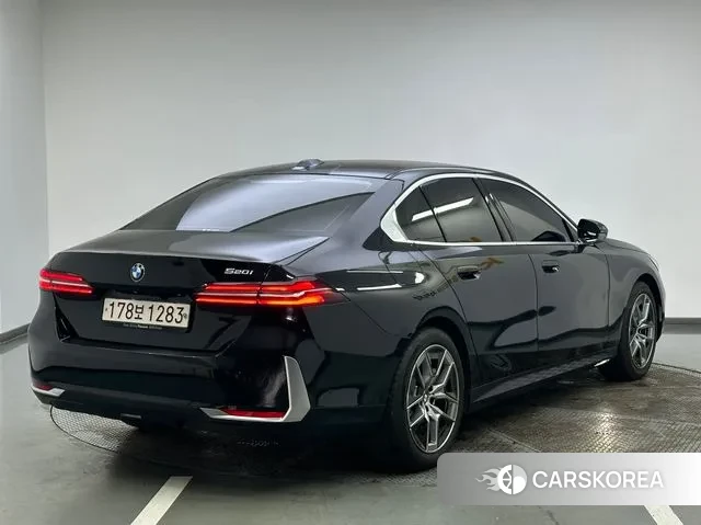 BMW 5 Series (G60) id 3431629 из Кореи 13