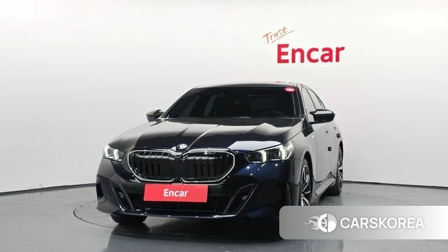 BMW 5 Series (G60) id 3891060 из Кореи 13