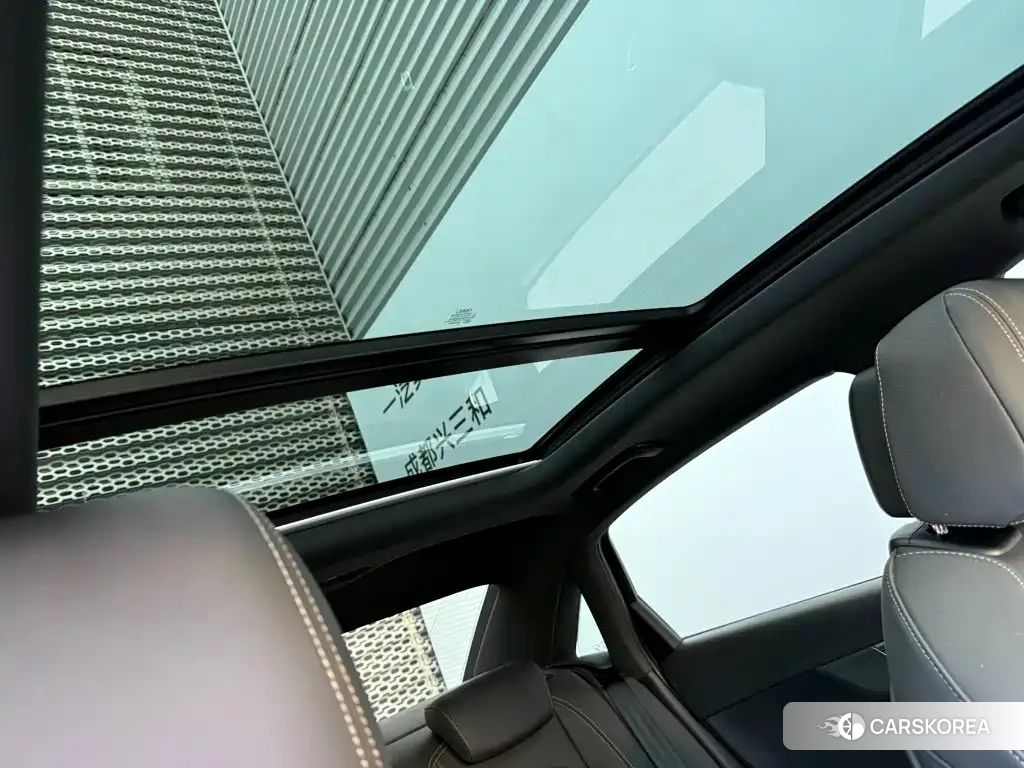 Audi A4L id 4679511 из Китая 10