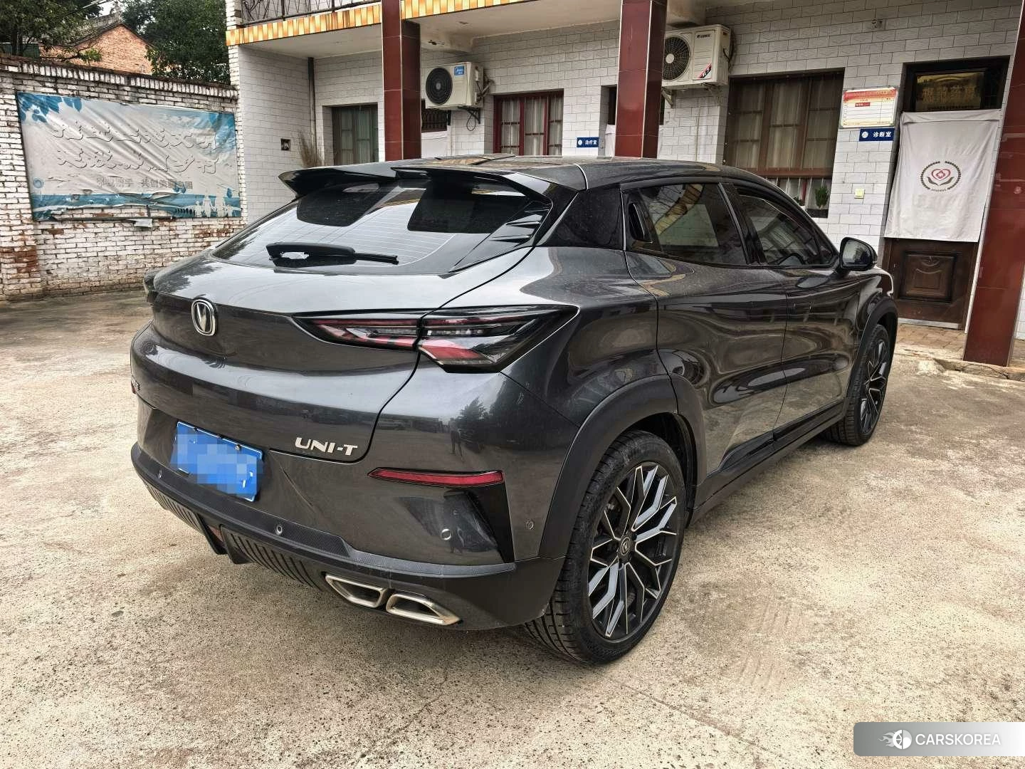 Chang'an UNI-T 2021 Темно-серый из Китая, фото 3