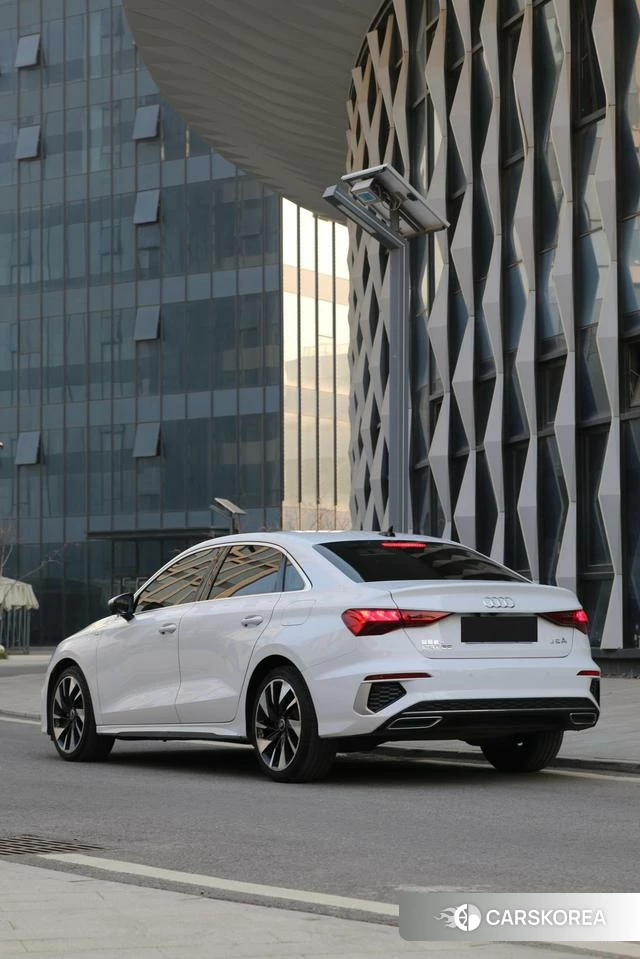 Audi A3 2022 Белый из Китая, фото 3