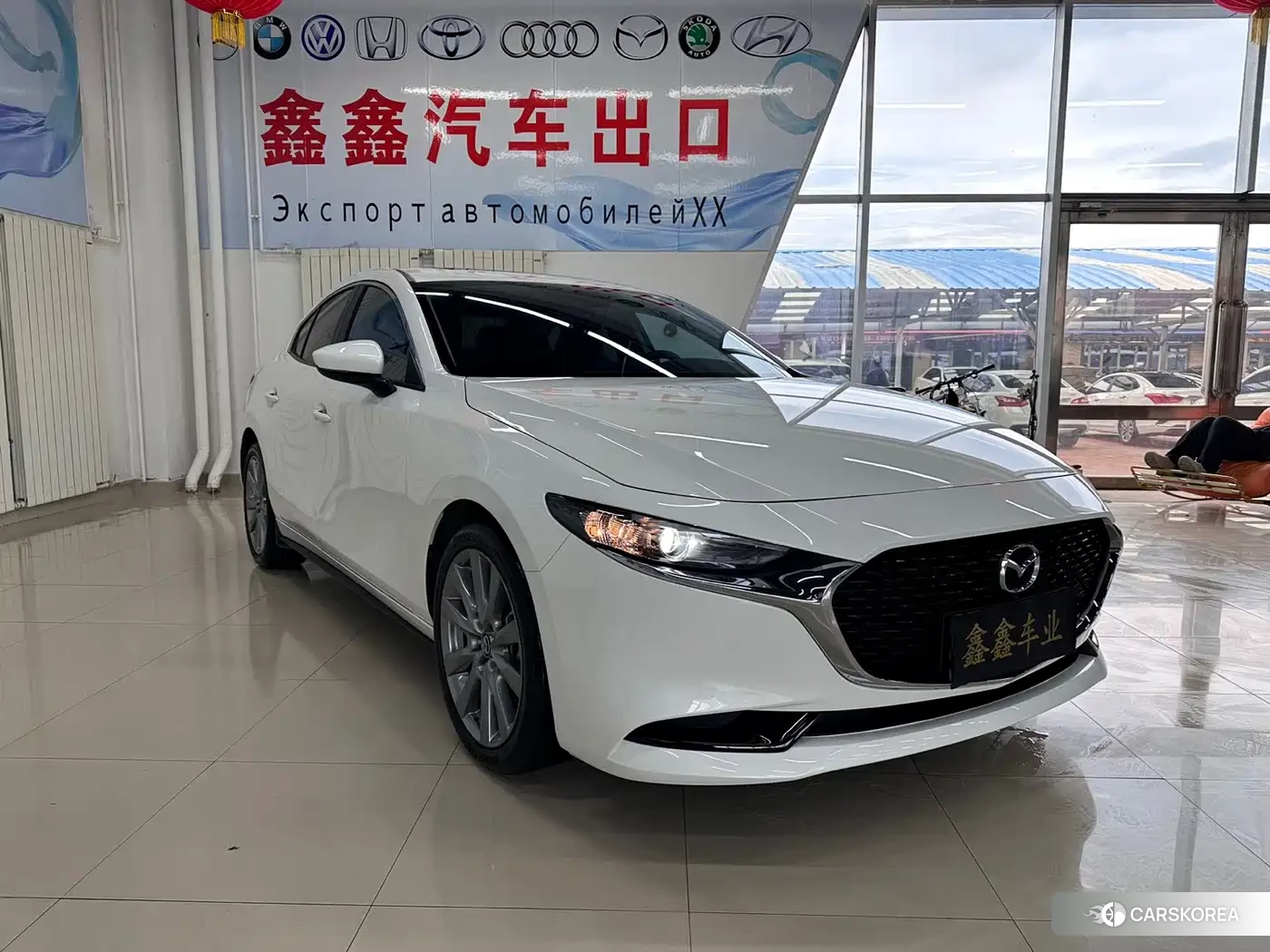 Mazda 3 2023 Белый из Китая, фото 3