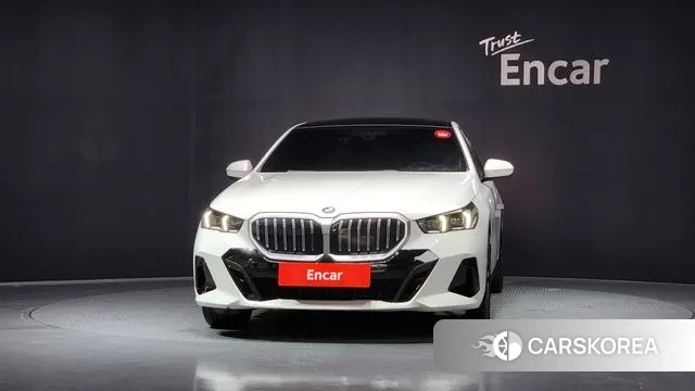 BMW 5 Series (G60) id 3507618 из Кореи 13