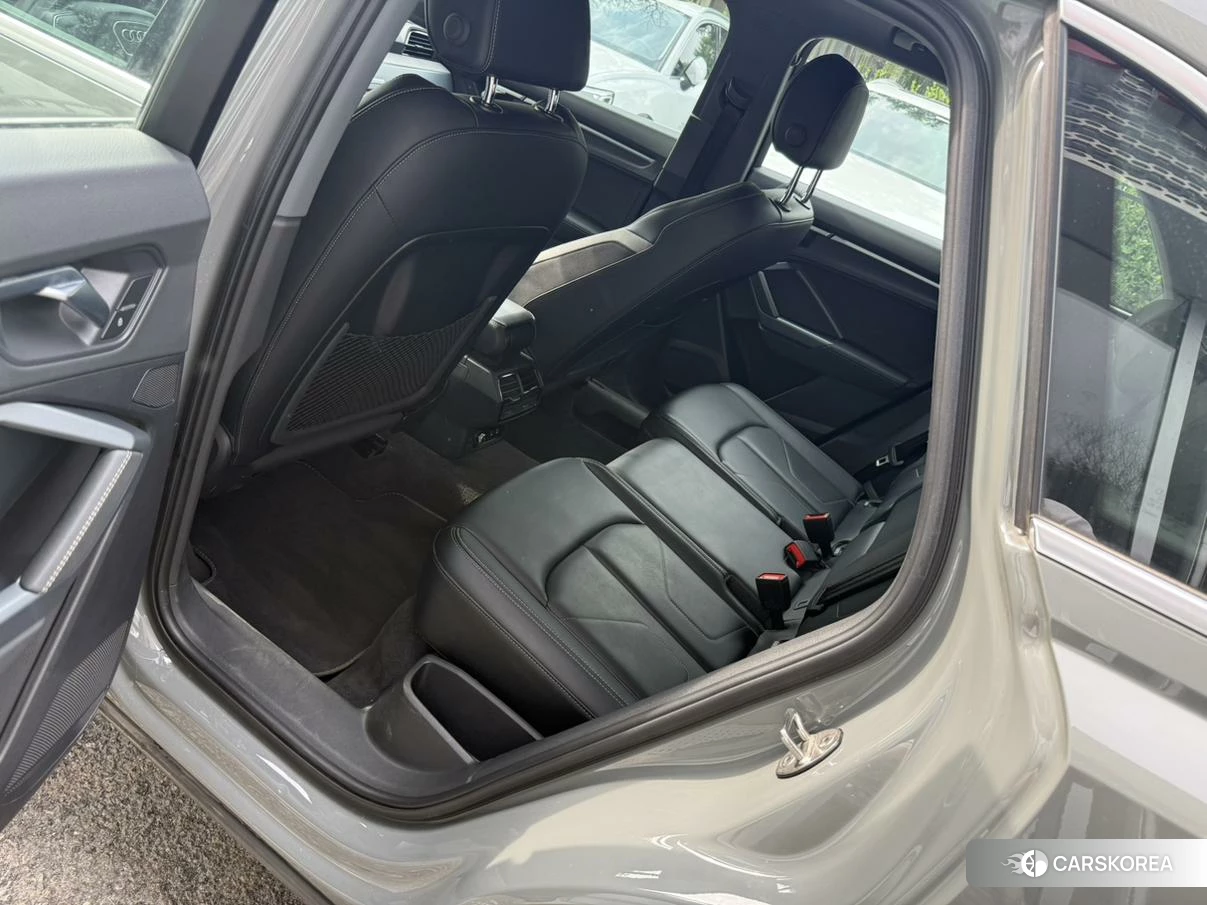 Audi Q3 2023 Темно-серый из Китая, фото 3