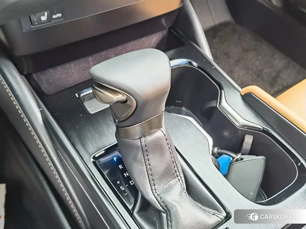 Lexus ES id 4659709 из Китая 23