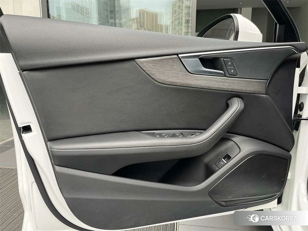 Audi A4L 2021 Белый из Китая, фото 6