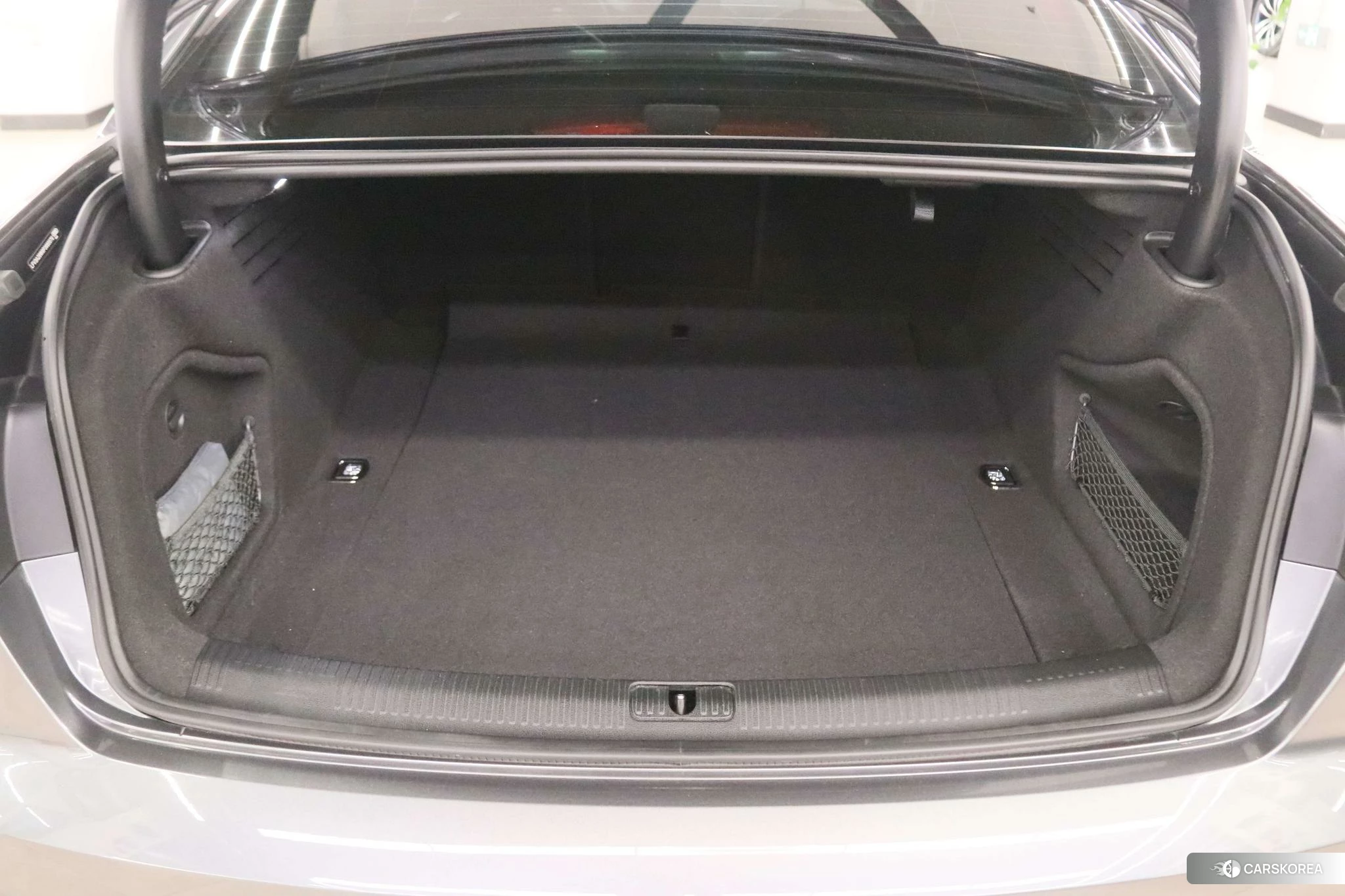 Audi A4L id 4420896 из Китая 15