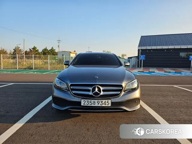 Mercedes-Benz E-Class W213 2019 Серый из Кореи, фото 3