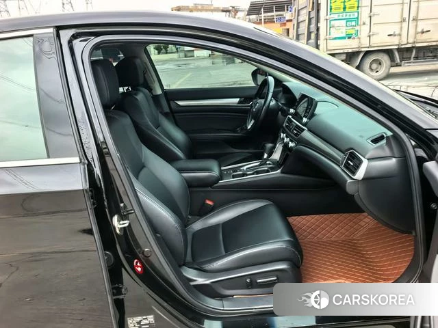 Honda Accord id 4263615 из Китая 23