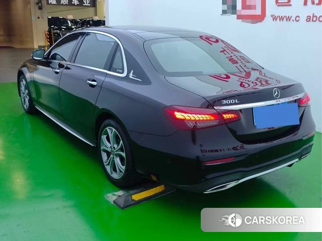 Mercedes-Benz E-class 2021 Черный из Китая, фото 6