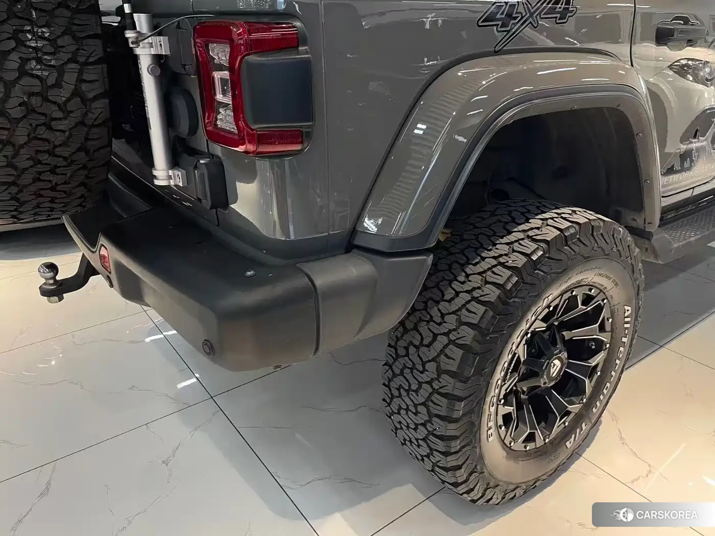 Jeep Wrangler id 4570799 из Китая 14