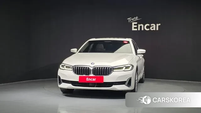 BMW 5 Series (G30) id 3115364 из Кореи 13