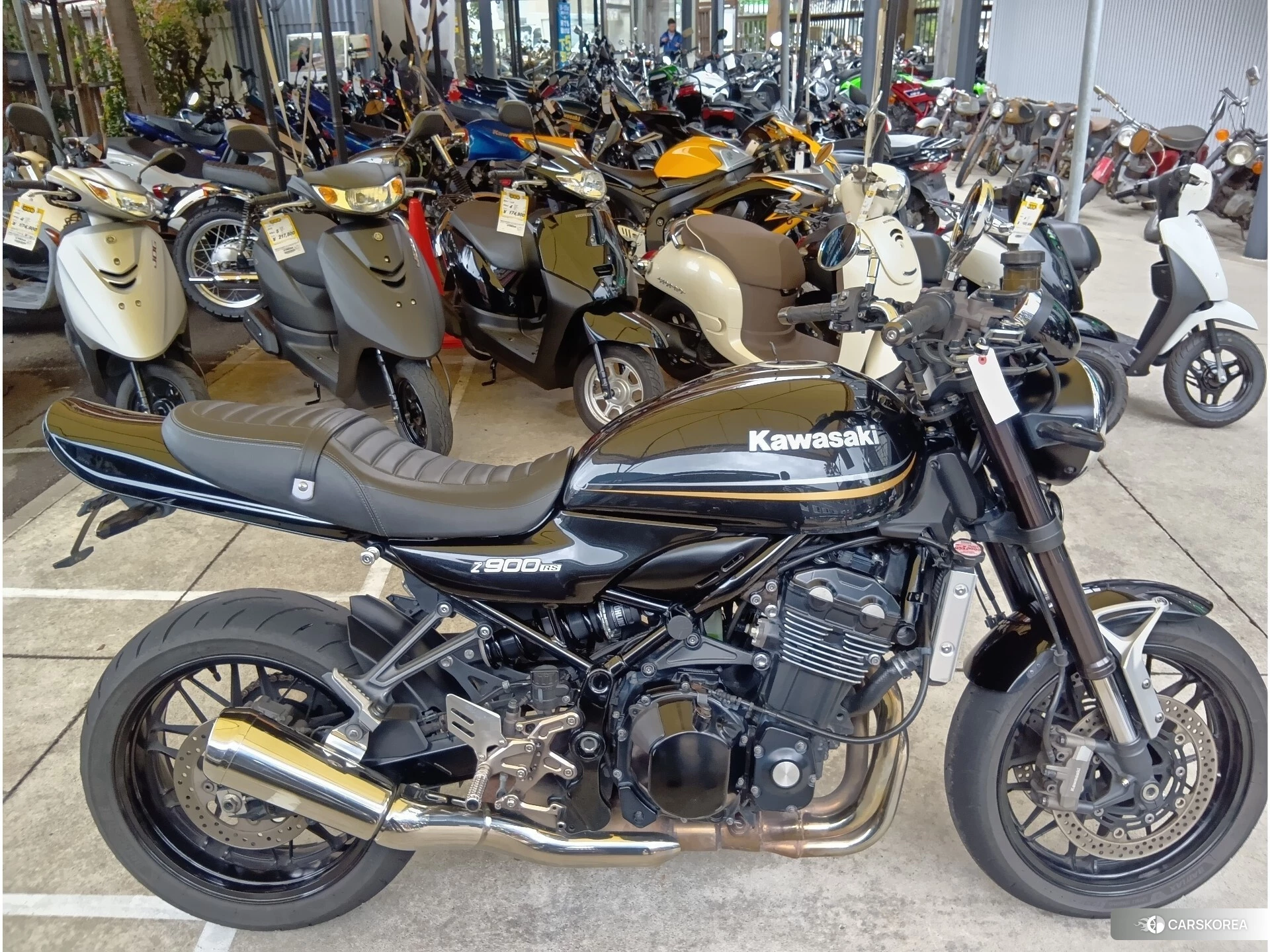 Kawasaki Z900RS id 4237715 из Японии 7