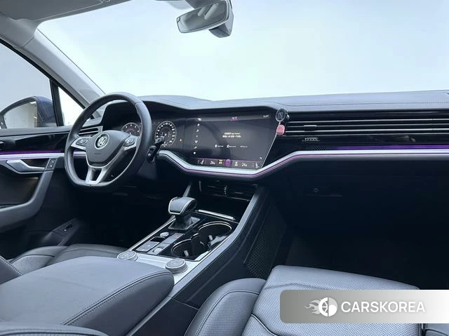 Volkswagen Touareg 2020 Синий из Китая, фото 5