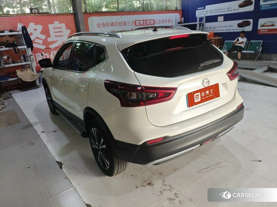 Nissan Qashqai 2023 Белый из Китая, фото 3