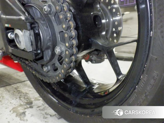 Honda CBR1000RR id 3946963 из Японии 23