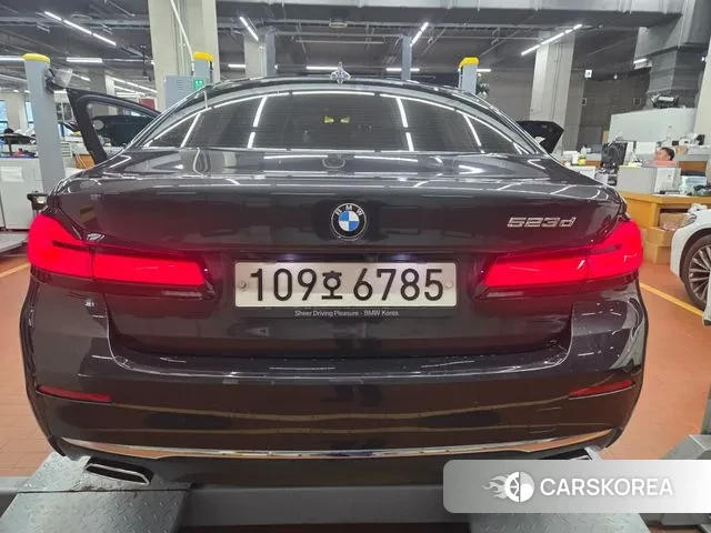 BMW 5 Series (G30) 2021 Серый из Кореи, фото 3