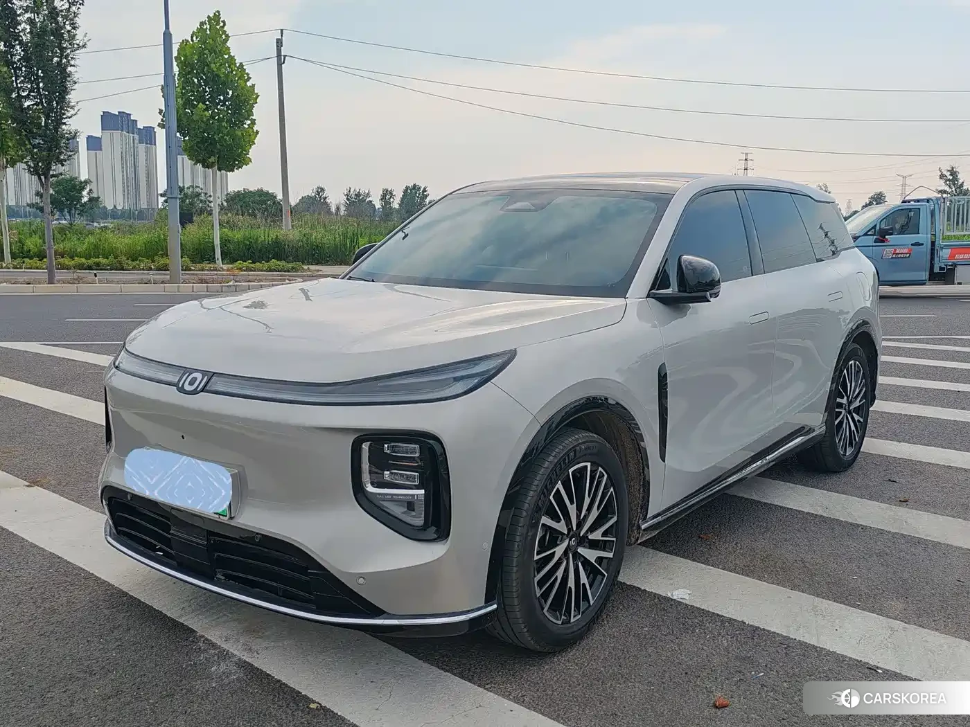 Changan Qiyuan Q07 2025 Silver/gray из Китая, фото 3