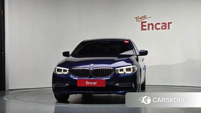 BMW 5 Series (G30) id 3686961 из Кореи 13