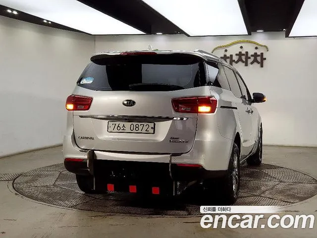 Kia The New Carnival id 2692359 из Кореи 13