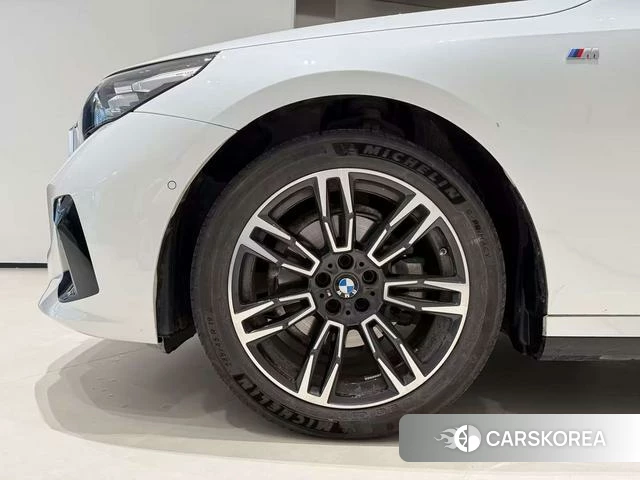 BMW 5 series id 4365836 из Китая 9