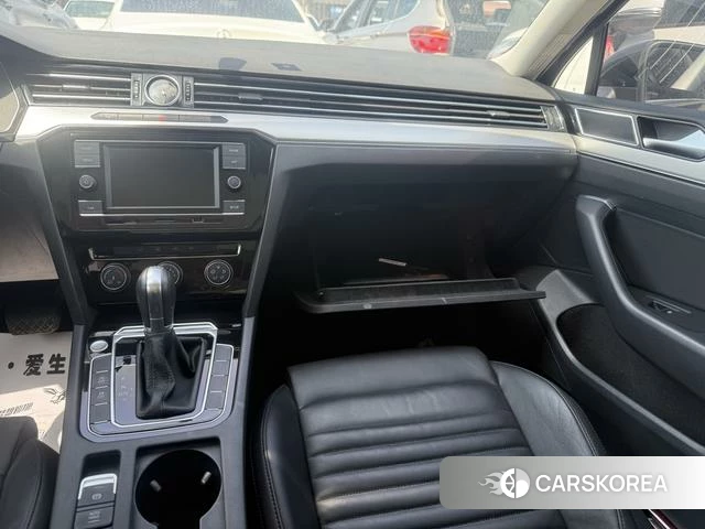 Volkswagen Magotan id 4254320 из Китая 8