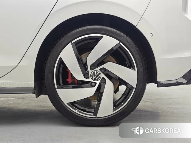 Volkswagen Golf id 4399653 из Китая 13