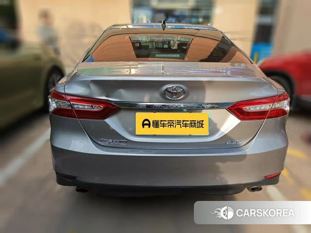 Toyota Camry 2021 Темно-серый из Китая, фото 3