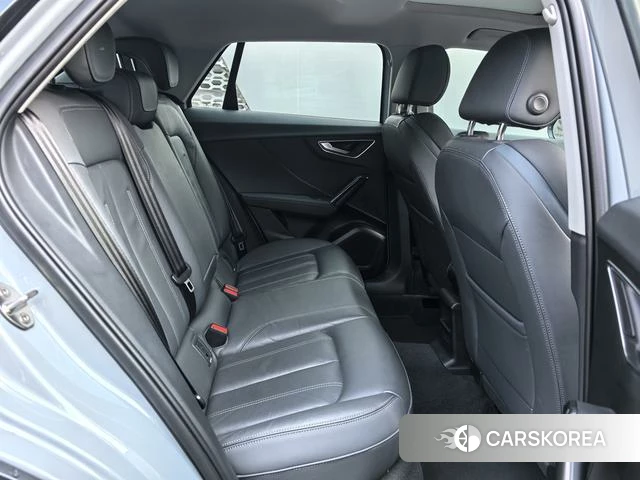 Audi Q2L id 4255987 из Китая 8