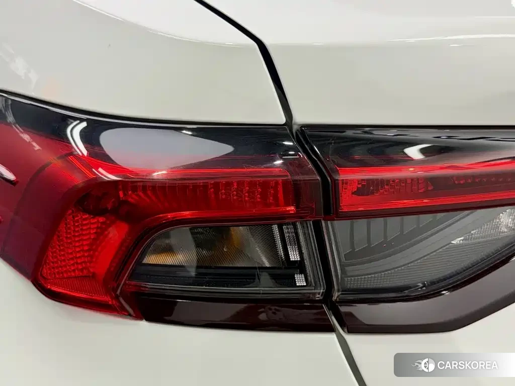 Toyota Allion 2023 Белый из Китая, фото 6
