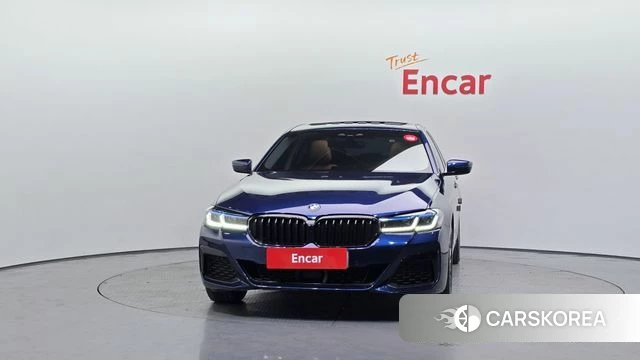 BMW 5 Series (G30) id 4389969 из Кореи 13